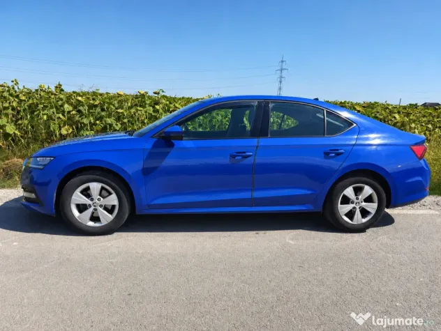 SKODA Octavia Berlina 2.0 TDI DSG Ambition culoare albastra