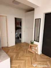 Apartament de vanzare , semidecomandat 50,mp ,2 camere Flore 