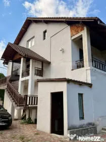 Casa individuala, 275 mp, zona Bran