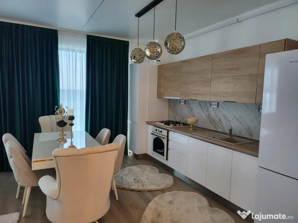 Mamaia apartament 4 camere vedere lac