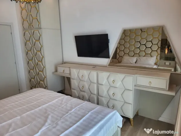 Mamaia apartament 4 camere vedere lac