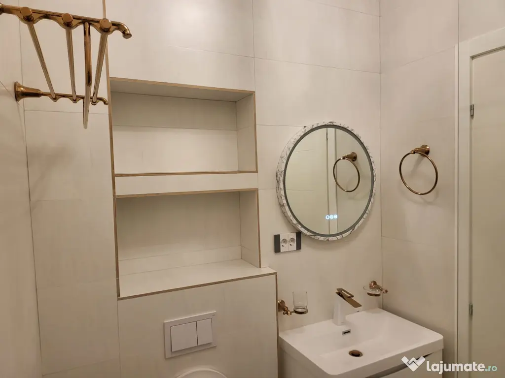 Mamaia apartament 4 camere vedere lac