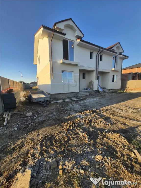 Duplex nou - 3 dormitoare - bucatarie inchisa - zona buna