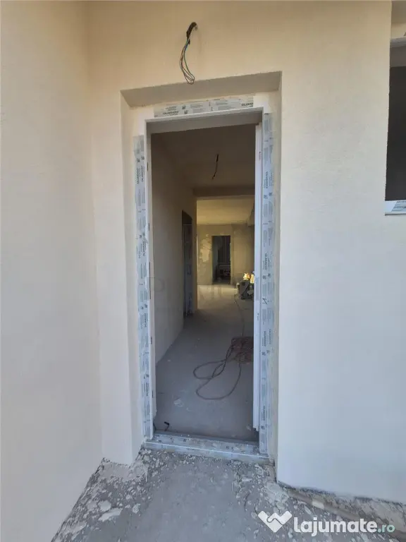 Duplex nou - 3 dormitoare - bucatarie inchisa - zona buna