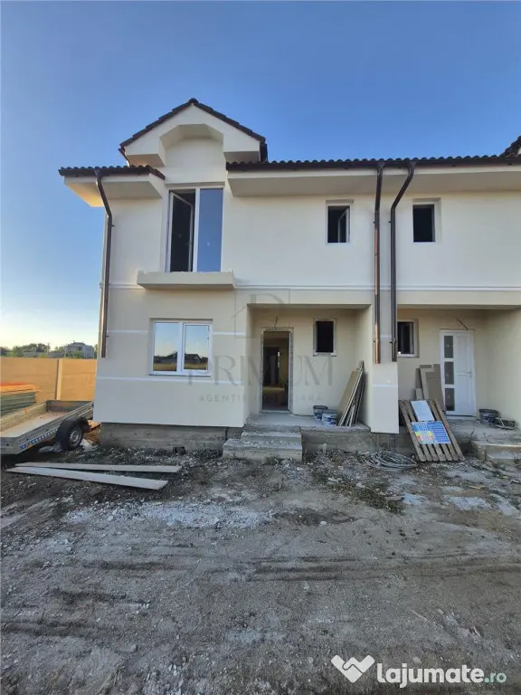 Duplex nou - 3 dormitoare - bucatarie inchisa - zona buna