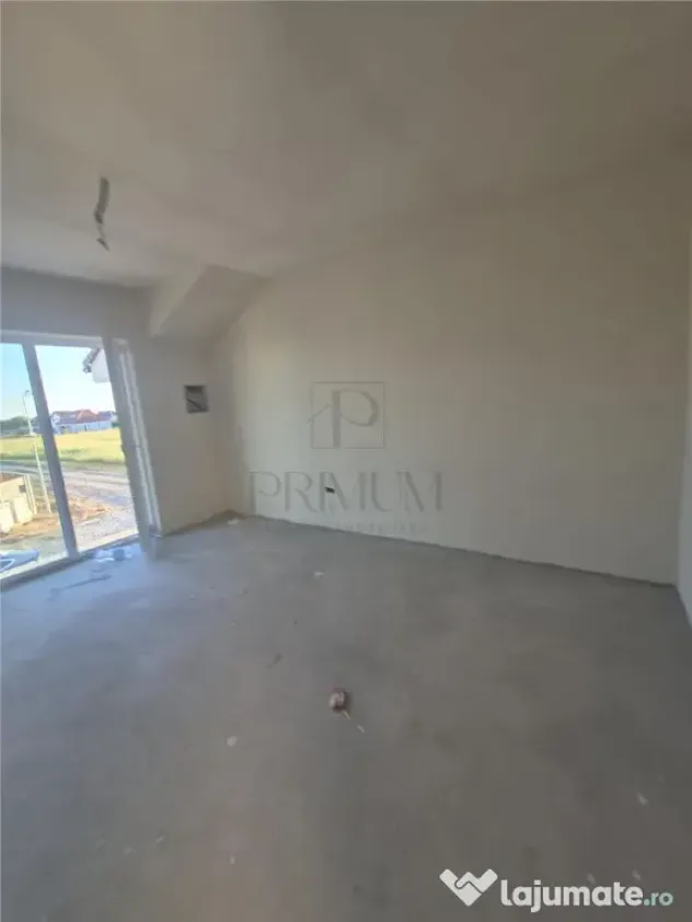 Duplex nou - 3 dormitoare - bucatarie inchisa - zona buna