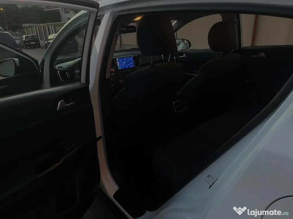 *KIA SPORTAGE * KM 100.000 Stare Ca Noua Unic Proprietar !!
