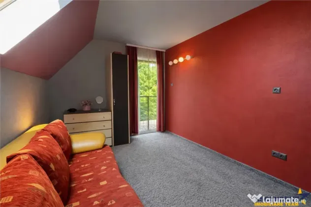Casa solida,farmec autentic,echipata,garaj incalzit,pod,curt