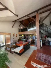 Casă spațioasă P+1, 240 mp | Teren 1.084 mp | 2 garaje | 