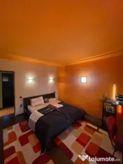 Casă spațioasă P+1, 240 mp | Teren 1.084 mp | 2 garaje | 