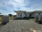 MOSNITA NOUA- DUPLEX PE PARTER - COMPARTIMENTARE EXCELENTA 