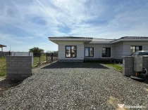 MOSNITA NOUA- DUPLEX PE PARTER - COMPARTIMENTARE EXCELENTA