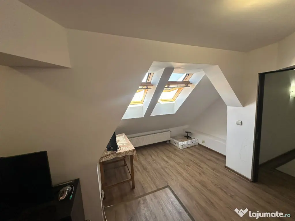 Apartament 3 camere pe 2 niveluri, ultracentral – zona Ram