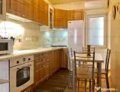 Centrul Istoric - Apartament 3 camere, mobilat, utilat, etaj 1/3! 