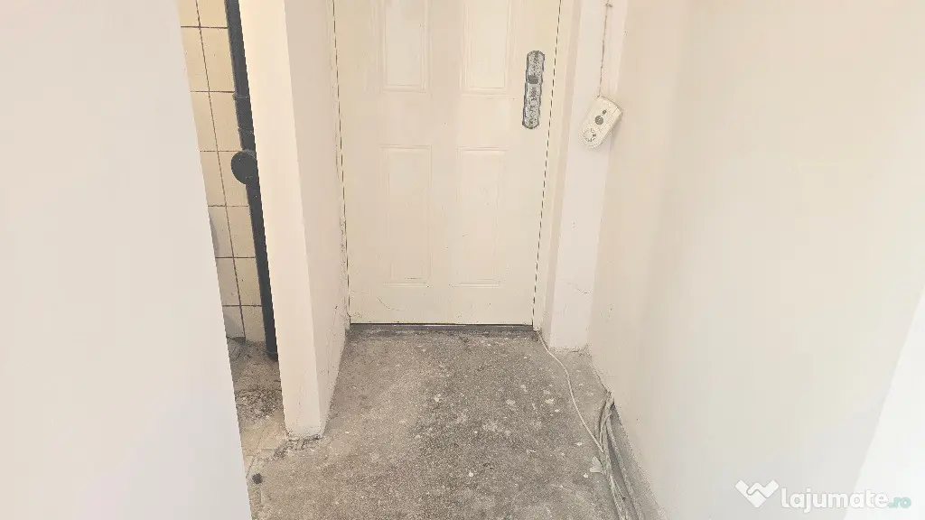 Vand apartament cu 2 camere transformat intr-un apartament cu 1 camera