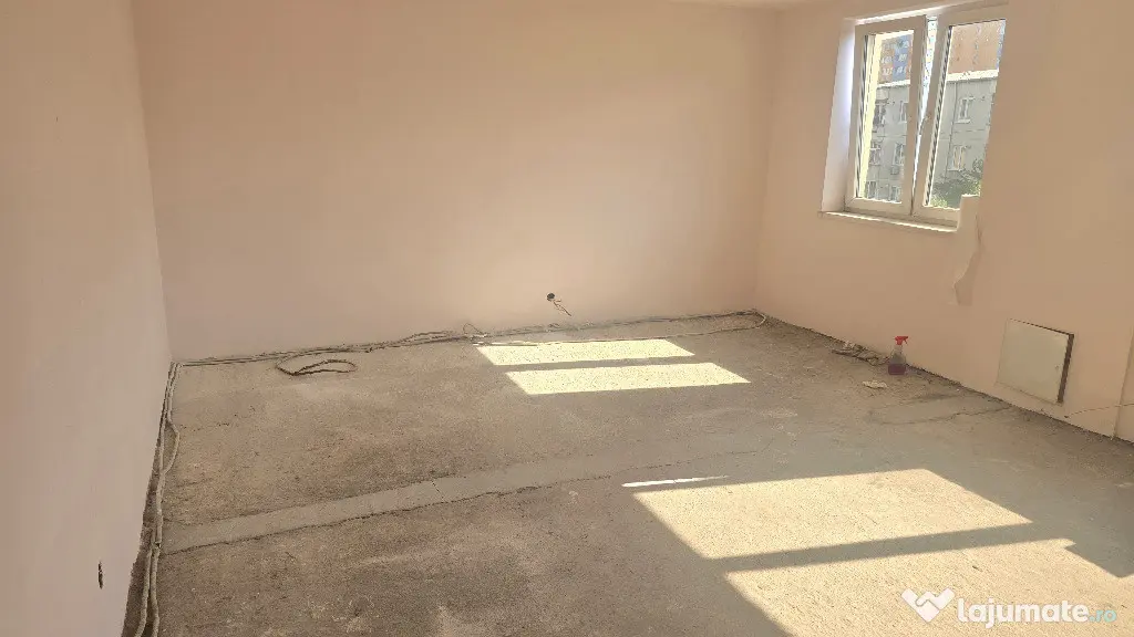 Vand apartament cu 2 camere transformat intr-un apartament cu 1 camera