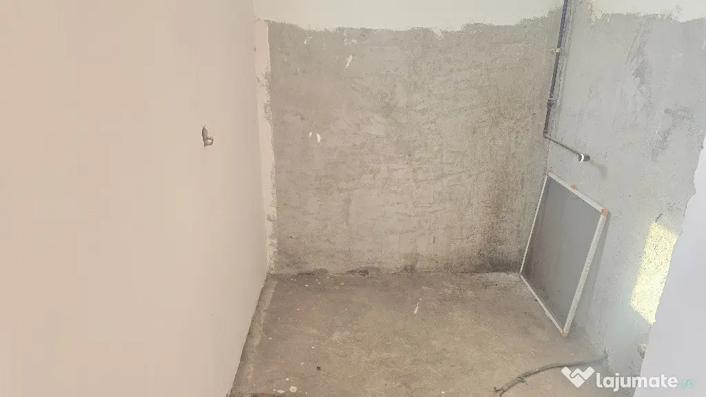 Vand apartament cu 2 camere transformat intr-un apartament cu 1 camera