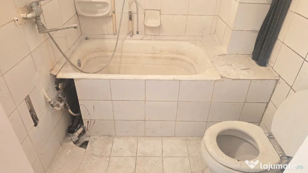 Vand apartament cu 2 camere transformat intr-un apartament cu 1 camera