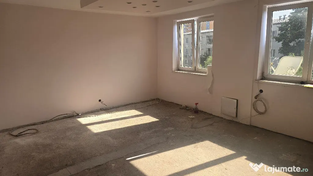 Vand apartament cu 2 camere transformat intr-un apartament cu 1 camera
