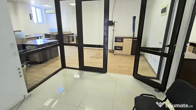 Spa#539;iu de Birouri / Comercial 180 MP | Zona Metro Suceav