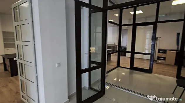 Spa#539;iu de Birouri / Comercial 180 MP | Zona Metro Suceav