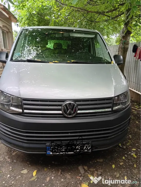 Mașină volkswagen transporter t6
