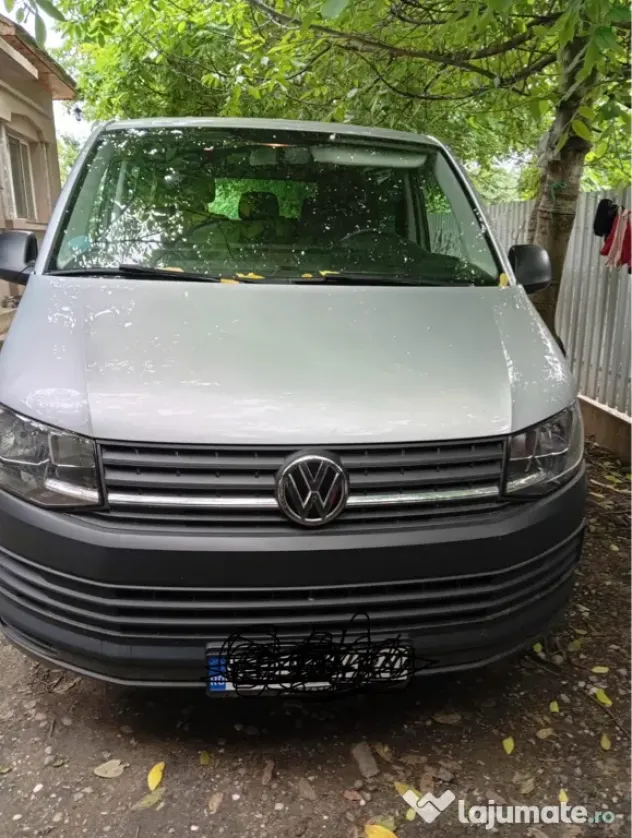 Mașină volkswagen transporter t6