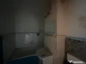 3 camere Calarasilor Viziru. Et.2/10, fara imbunatatiri. Com 