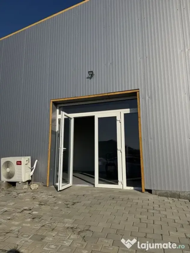 Spatiu comercial , birouri, Miroslava centru