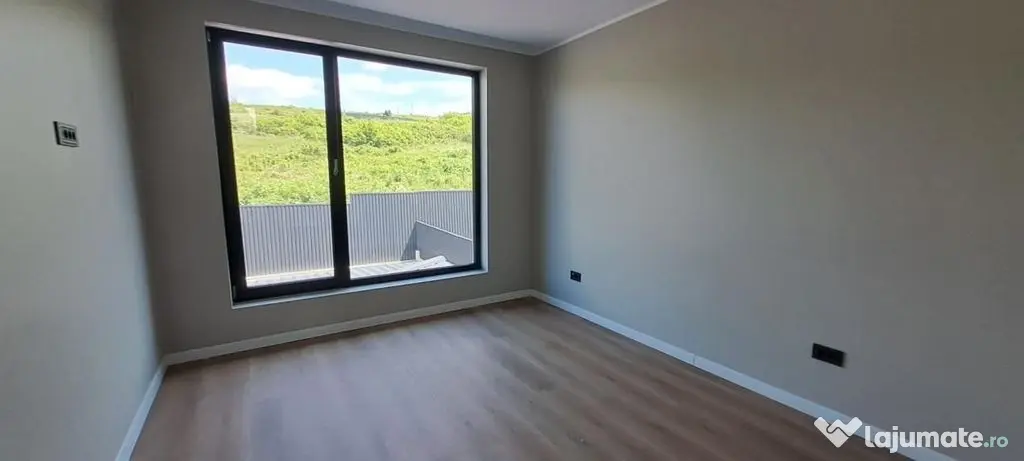 Visani , COMISION 0%, Casa P+1
