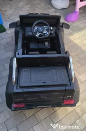 Vând mașinuță electrică Mercedes G63 AMG 6x6 