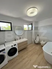 Apartament 3 camere decomandat, parcare – Zona Centrală