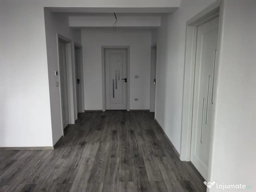 Casă individuală 3 camere 2 bai 313 mp teren Lunca Ceta...