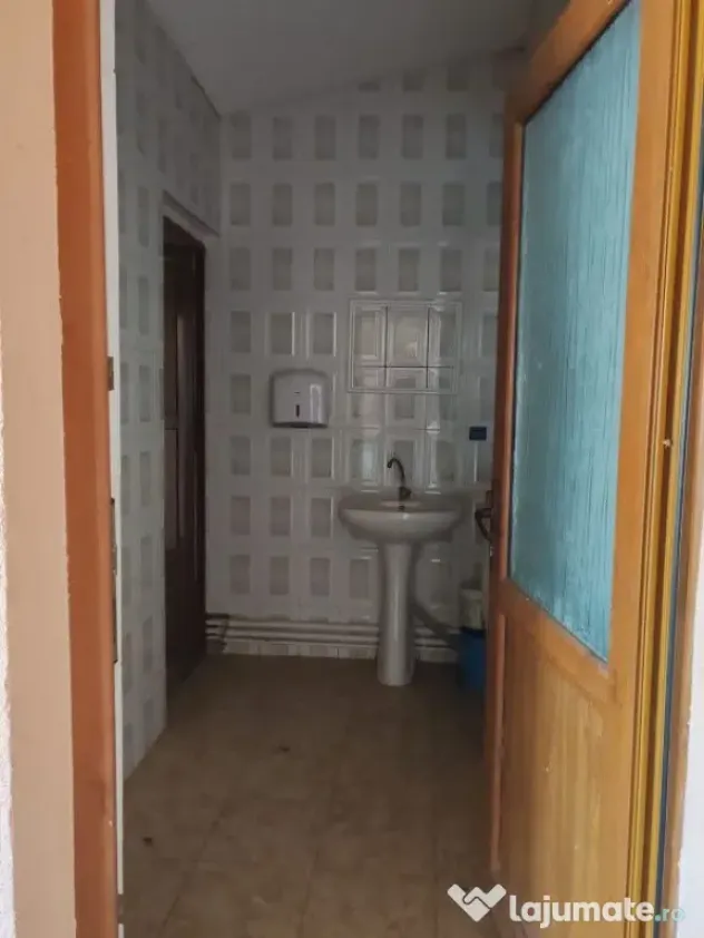 Spatiu comercial Sat Otetoaia, comuna Lunca Banului, Husi...