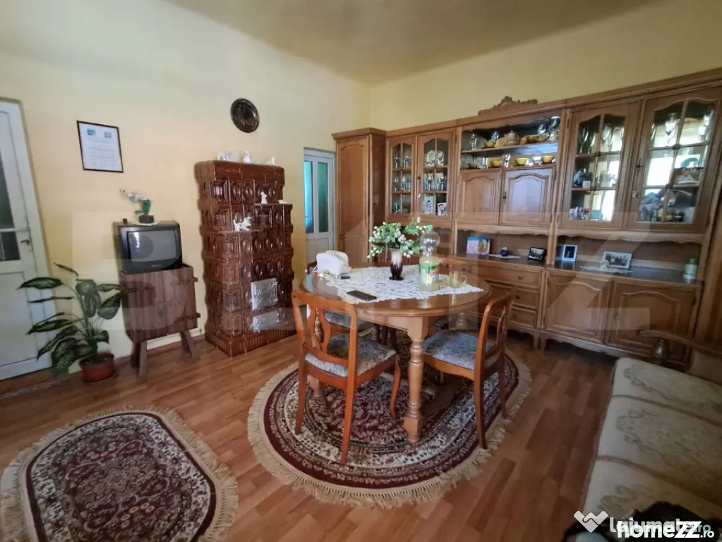Casă de vânzare în Porumbeni – 20 de minute de Târgu M