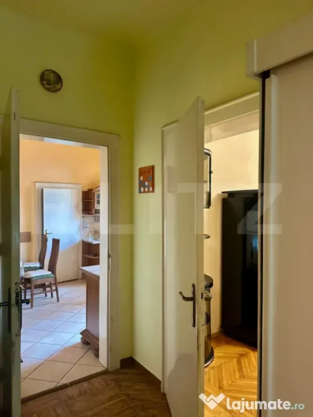 Apartament 3 camere la casă, mobilat, cu terasă și parcar