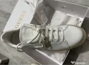 Adidasi originali de la guess, noi si nepurtati 