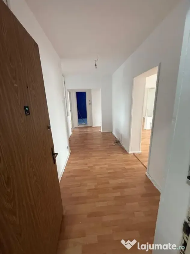 Zona Piața Alba Iulia | Spațiu / Apartament 3 Camere (7...