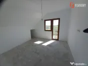 Duplex cu 4 camere, teren individual de 259 mp si terasa de