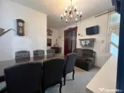 Apartament 3 camere, zonă Universitate — clădire rustic? 