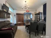 Apartament 3 camere, zonă Universitate — clădire rustic? 