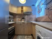 Apartament 3 camere, zonă Universitate — clădire rustic? 