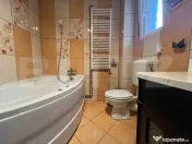 Apartament 3 camere, zonă Universitate — clădire rustic? 