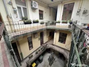 Apartament 3 camere, zonă Universitate — clădire rustic? 