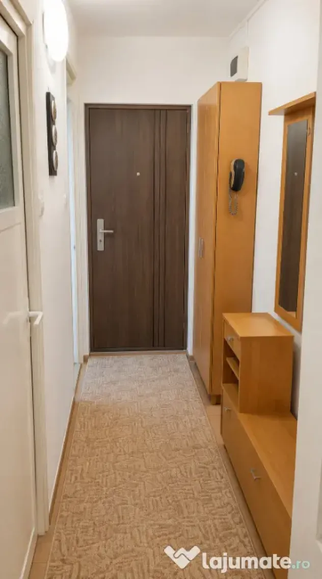 Apartament 2 camere, etaj 2/4, mobilat, utilat, zona Astra Piata!