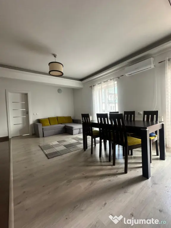 Apartament la vila de 4 camere 90 mp, curte comuna Zona Muze
