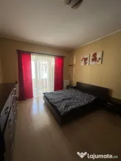 Apartament la vila de 4 camere 90 mp, curte comuna Zona Muze 