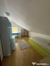 Apartament la vila de 4 camere 90 mp, curte comuna Zona Muze 