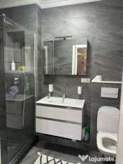 Apartament la vila de 4 camere 90 mp, curte comuna Zona Muze 