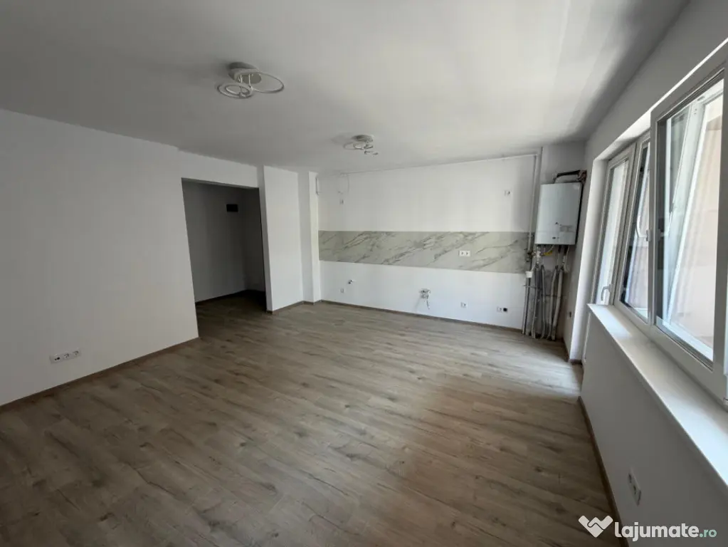 Apartament 3 camere, 66 mp, zona Teilor